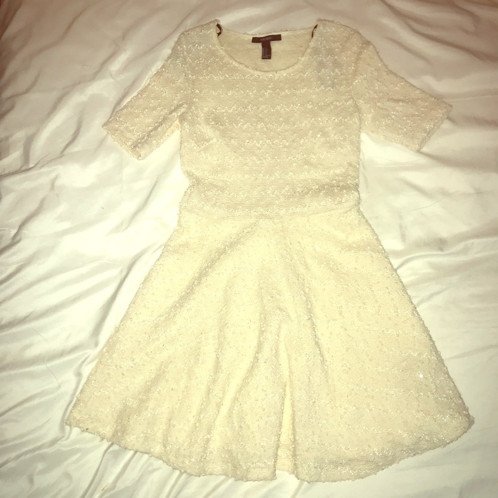 Beautiful A-line ivory short dress from Forever 21